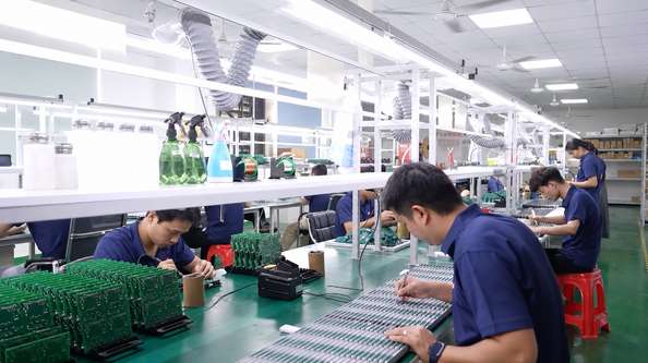Shenzhen Jutai Comm Co., Ltd. ligne de production du fabricant